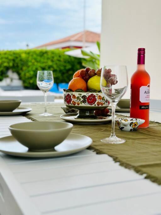 Beachfront Villa And Pool Puerto de Santiago  Εξωτερικό φωτογραφία